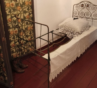 «Комната Кроткой»