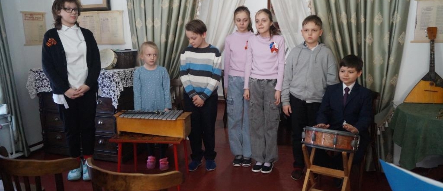 «ДУША МОЯ – СЕМИСТРУННАЯ ЛИРА…»