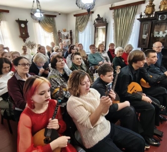 «В ней что-то чудотворное горит…»